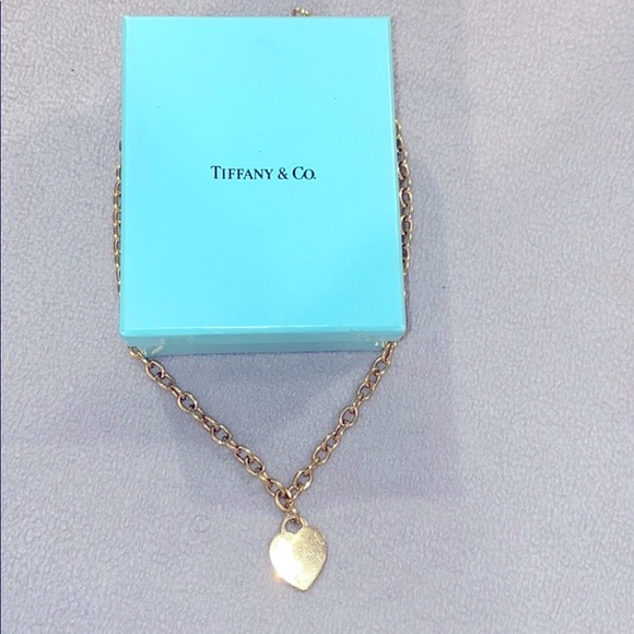 🎊HP🎉Tiffany & Co 18kt gold heart tag necklace - Picture 3 of 4
